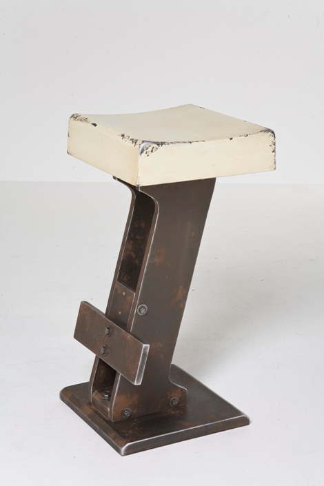 75778 Stool Key White KARE DESIGN - Image 1